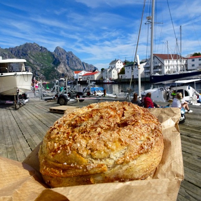 Beste Kanelbollene i Norge fra Henningsvær Lysstøperi & Cafe