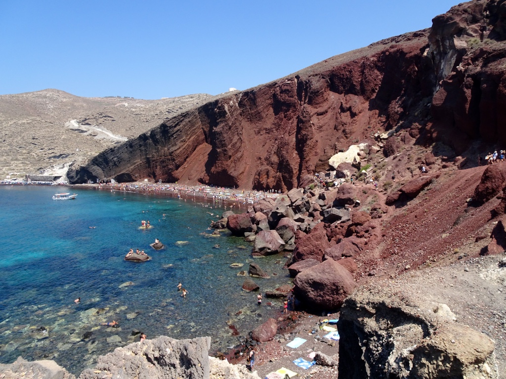 Oppleve den røde stranden på Santorini, Hellas. 